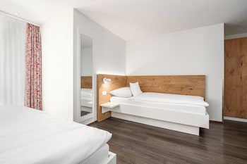 Superior Triple Room, Mountain View, Mountainside