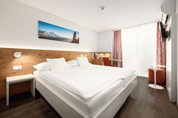 Superior Twin Room, Mountainside