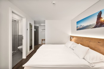 Superior Twin Room, Mountainside