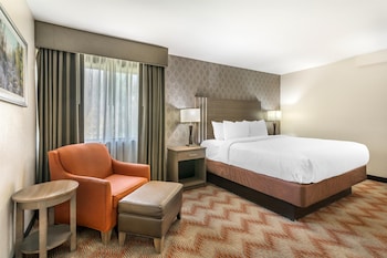 Suite, Multiple Beds, Non Smoking, Refrigerator & Microwave (Pet Friendly)