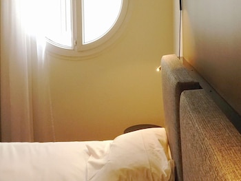 Standard Room, 2 Twin Beds