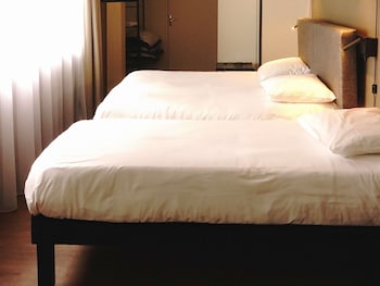 Standard Room, Multiple Beds