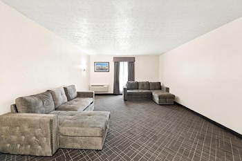 Suite, Multiple Beds, Non Smoking