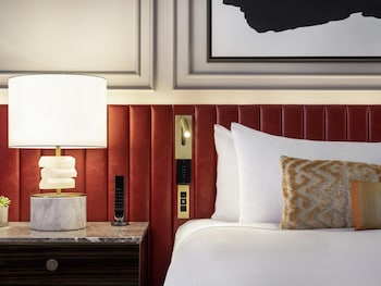 Fairmont Gold, Room, 1 King Bed