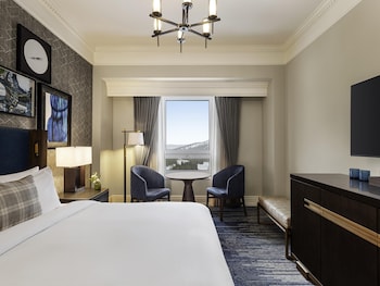 Room, 1 Queen Bed (Fairmont View)