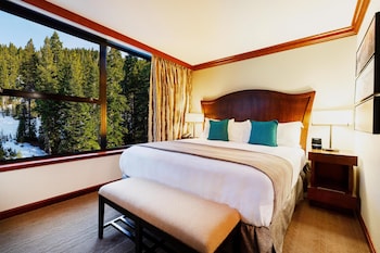 Deluxe Suite, Fireplace, Valley View (Forest View)