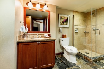 Suite, Fireplace, Valley View (Tub)