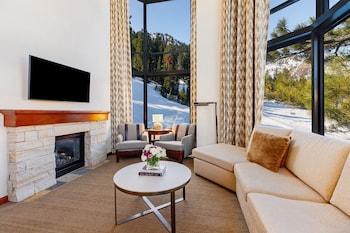 Penthouse, 2 Bedrooms (Suite)
