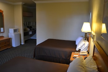 Standard Room, 2 Double Beds, Non Smoking
