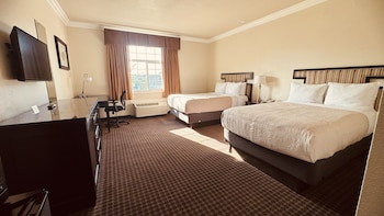 Standard Room, 2 Double Beds, Non Smoking