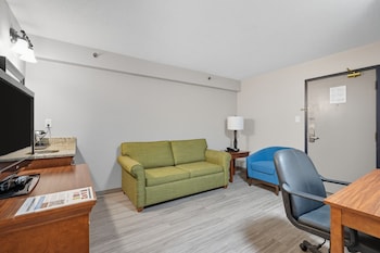 Suite, 1 Bedroom, Non Smoking (Upper Floor)
