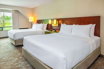 Room, 2 Queen Beds, Non Smoking (Upper Floor, Stair Access Only)