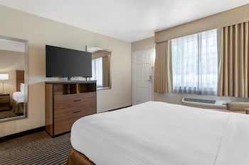 Standard Room, 1 Queen Bed, Accessible, Non Smoking