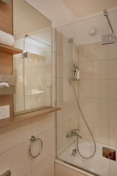 Deluxe Twin Room, Lake View