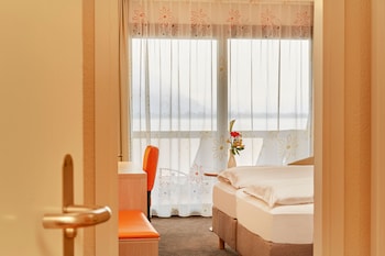 Superior Double Room, Partial Lake View