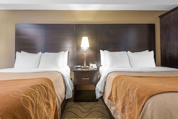 Standard Room, 2 Queen Beds, Non Smoking (Upper Floor)