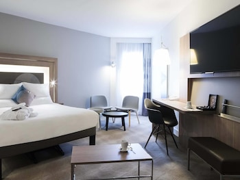 Executive Double Room, 1 Queen Bed with Sofa bed