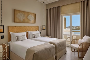 Room, Partial Sea View