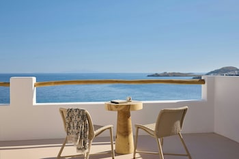 Deluxe Room, Sea View (Balcony)