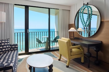Club Room, 1 King Bed, Oceanfront