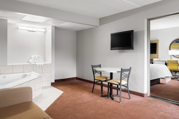 Suite, 2 Double Beds, Non Smoking (One-Bedroom)
