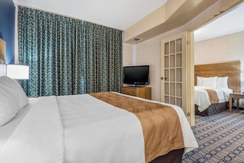 Suite, Non Smoking (1 King Bed, 1 Double Bed)