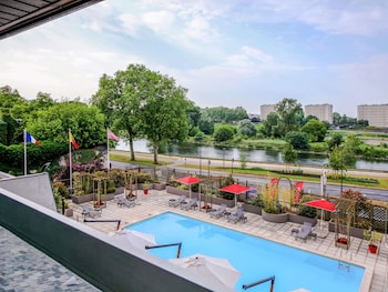 Superior Room, 1 Double Bed, Pool View