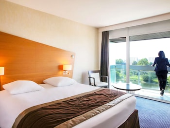 Classic Room, 1 King Bed, Balcony, River View