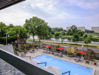 Classic Room, 1 King Bed, Balcony, River View