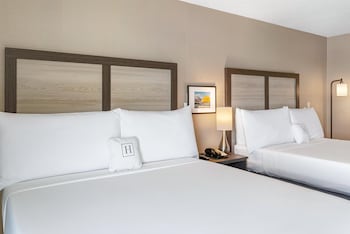 Standard Room, 2 Queen Beds, Non Smoking