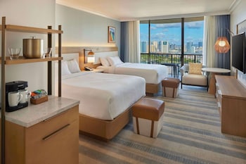 Room, 2 Queen Beds, Lagoon View (Rainbow Tower, Renovated)