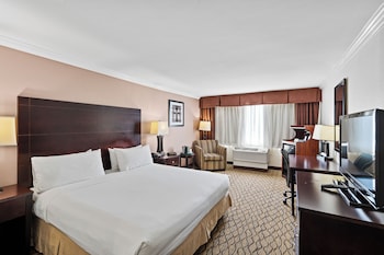 Standard Room, 1 Queen Bed, Roll-in Shower