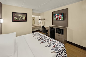 Standard Room, 1 King Bed (Smoke Free)