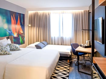 Superior Room, 1 Queen Bed with Sofa bed