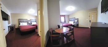 Suite, Non Smoking (3 Queen Beds)
