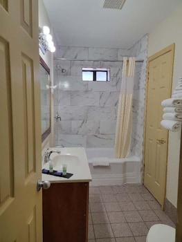 Suite, Non Smoking (3 Queen Beds)