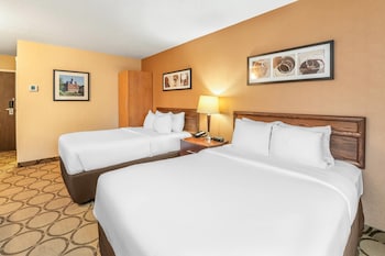 Standard 2 double beds Non-Smoking Ground floor