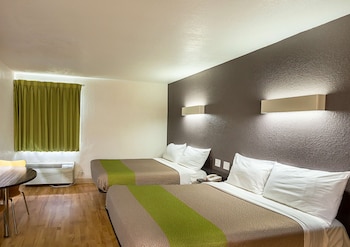 Standard Room, 2 Double Beds, Mobility Accessible, Non Smoking