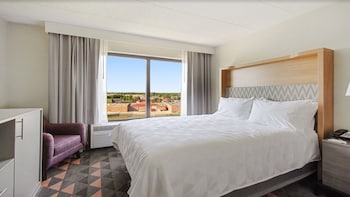 Standard Room, 2 Queen Beds, Lake View