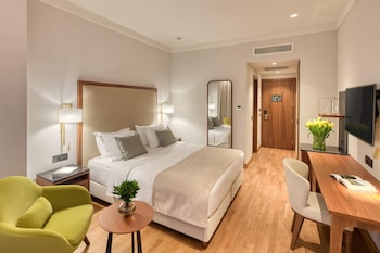 Executive Room, Partial Sea View