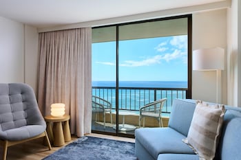Junior Suite, 1 King Bed with Sofa bed, Oceanfront