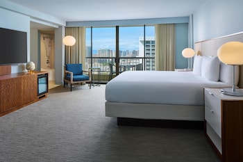 Suite, 1 Bedroom (Waikiki View)