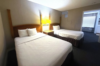 Suite (2 Full Beds)