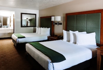 Standard Room, 2 Queen Beds, Non Smoking (Pet Friendly)