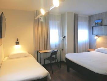Standard Room, Multiple Beds