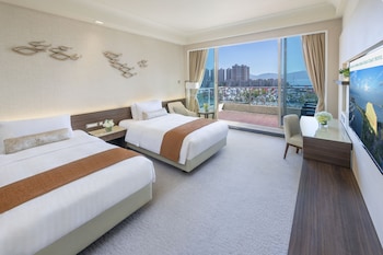 Deluxe Twin Room, Balcony, Sea