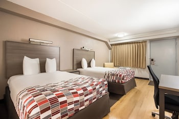 Deluxe Room, 2 Double Beds (Smoke Free)