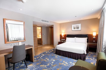Standard Room, 1 Queen Bed