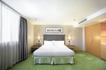 Suite, 1 King Bed, Club Lounge Access