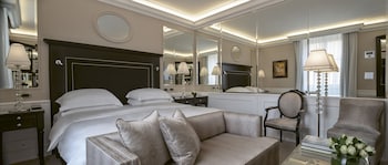 Deluxe Room (Grand)
